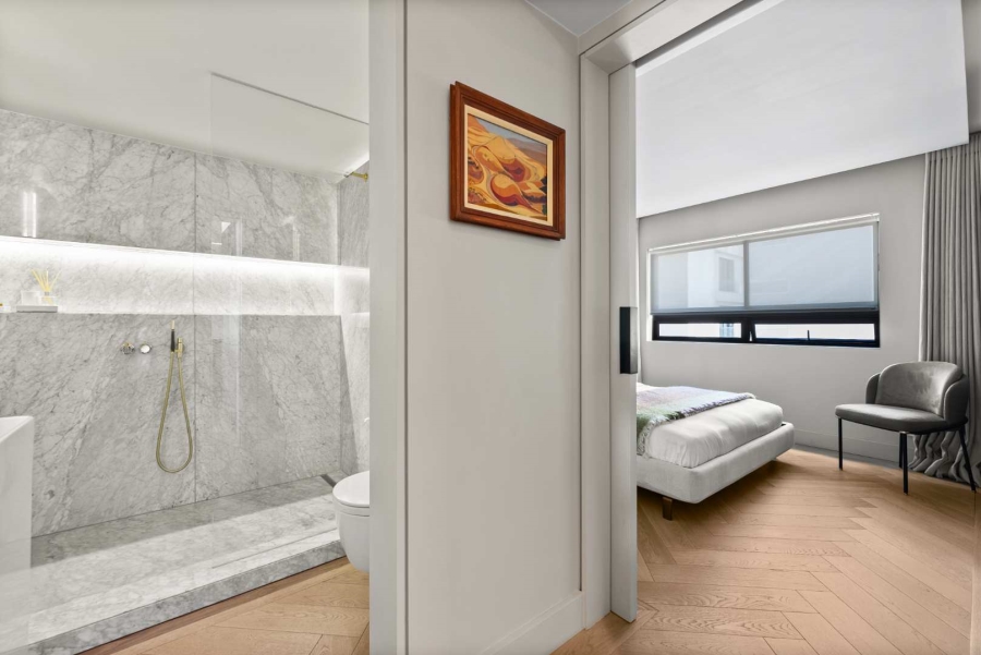 2 Bedroom Property for Sale in Sea Point Western Cape